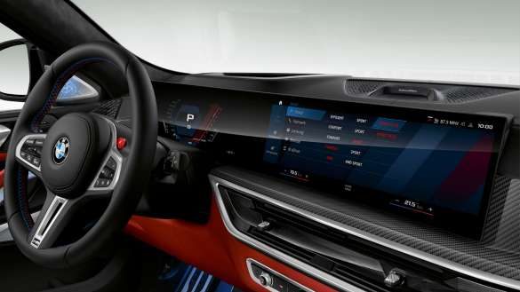 BMW X6 M Competition F96 2023 Curved Display